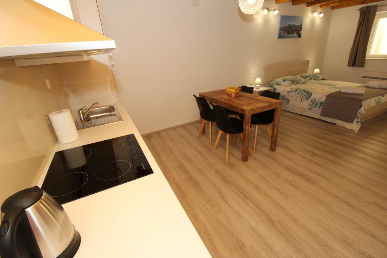 Apartments Bella Паг Экстерьер фото
