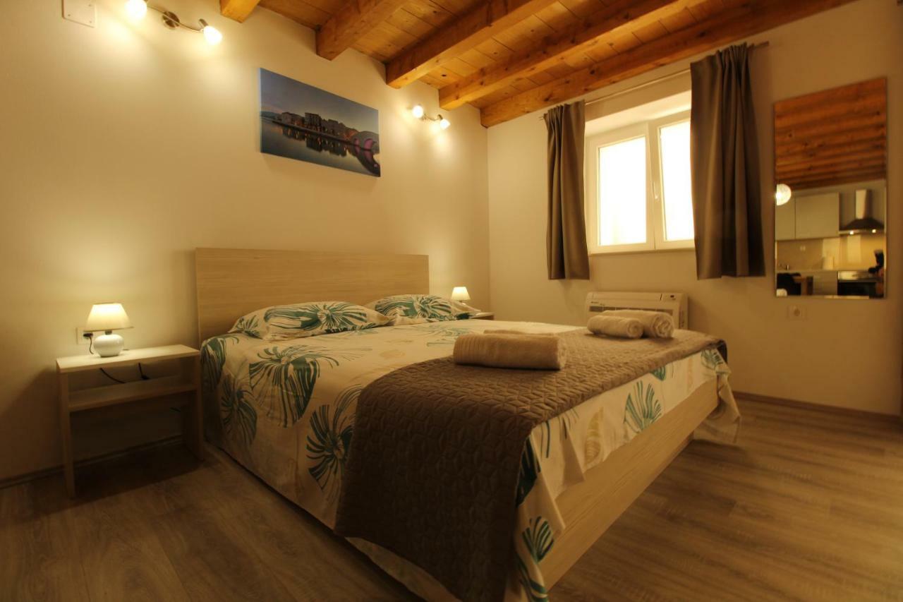 Apartments Bella Паг Экстерьер фото